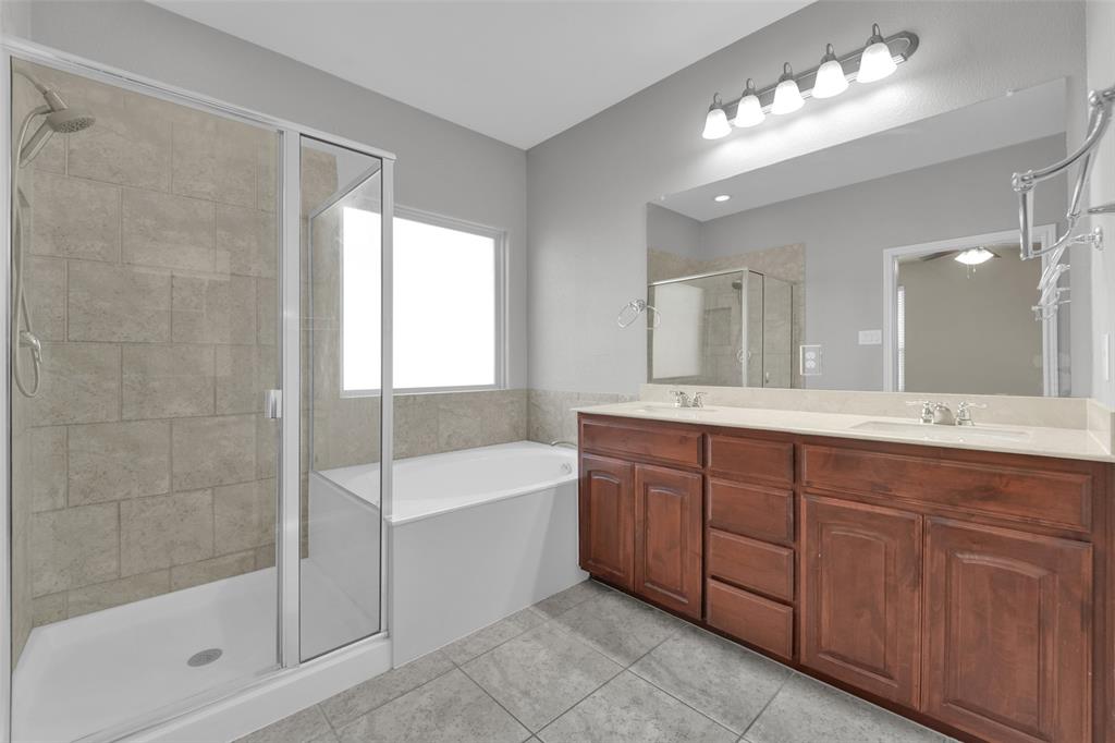 1836 Velarde Road Fort Worth, TX 76131 - Photo 15 of 28 Gallery Image 15
