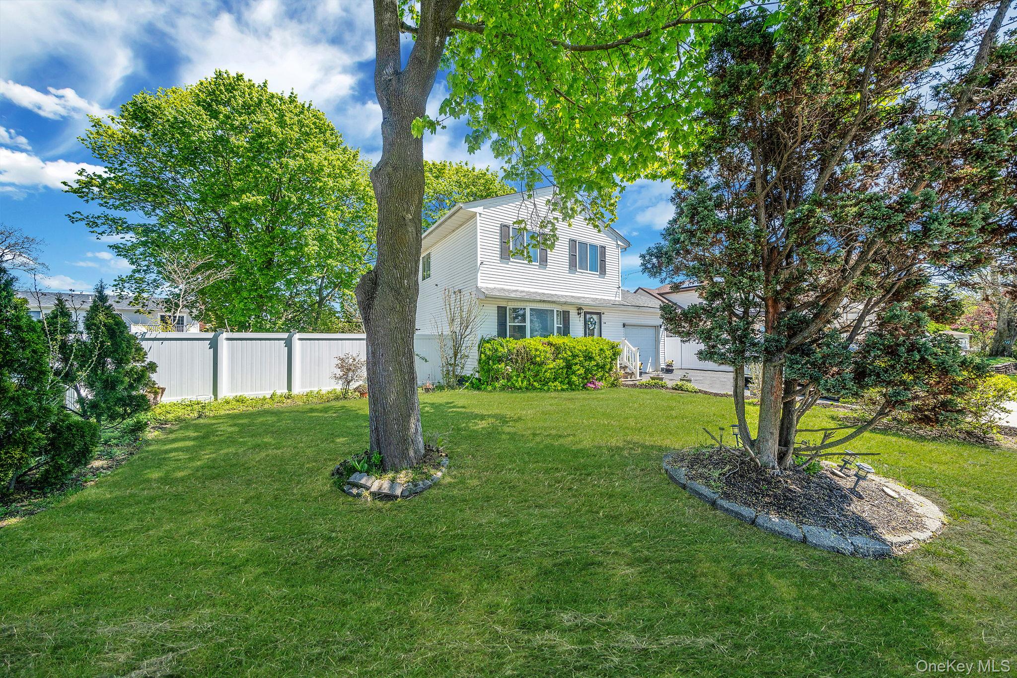 1169 Little E Neck Road West Babylon, NY 11704 - Photo 3 of 28