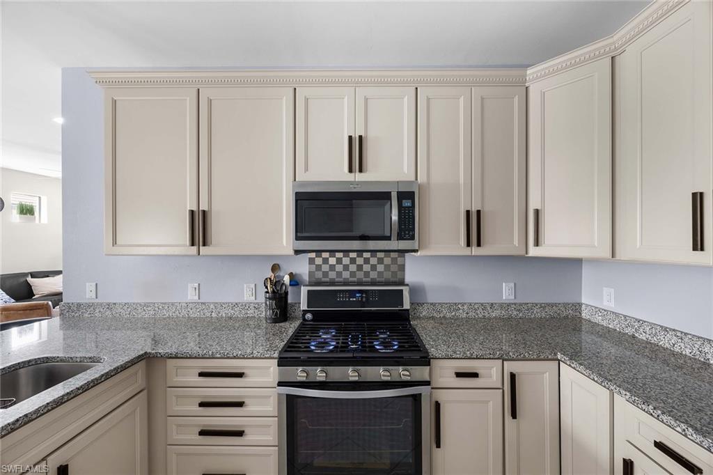 7639 Jacaranda Lane Naples, FL 34114 - Photo 14 of 50