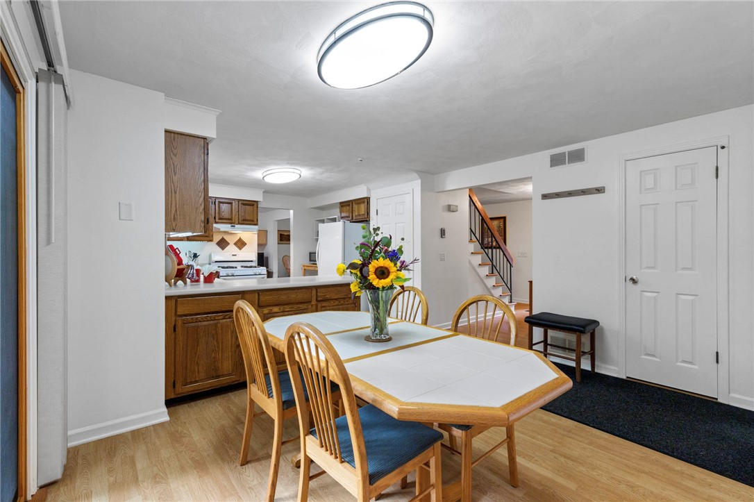 693 Ashdon Circle Webster, NY 14580 - Photo 16 of 50