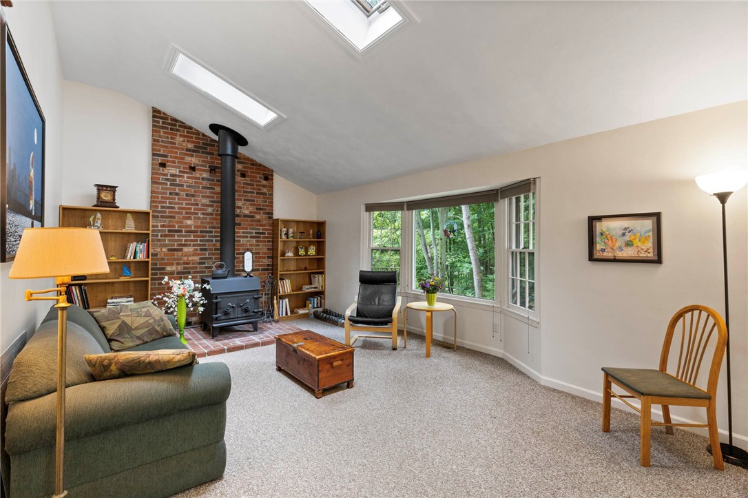 693 Ashdon Circle Webster, NY 14580 - Photo 17 of 50 Family room