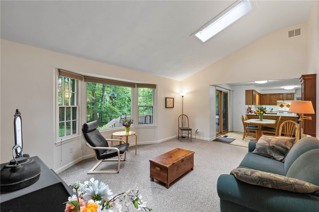 693 Ashdon Circle Webster, NY 14580 - Photo 20 of 50 Family room