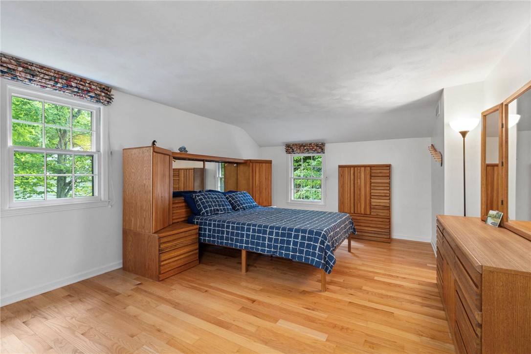 693 Ashdon Circle Webster, NY 14580 - Photo 26 of 50 Primary bedroom