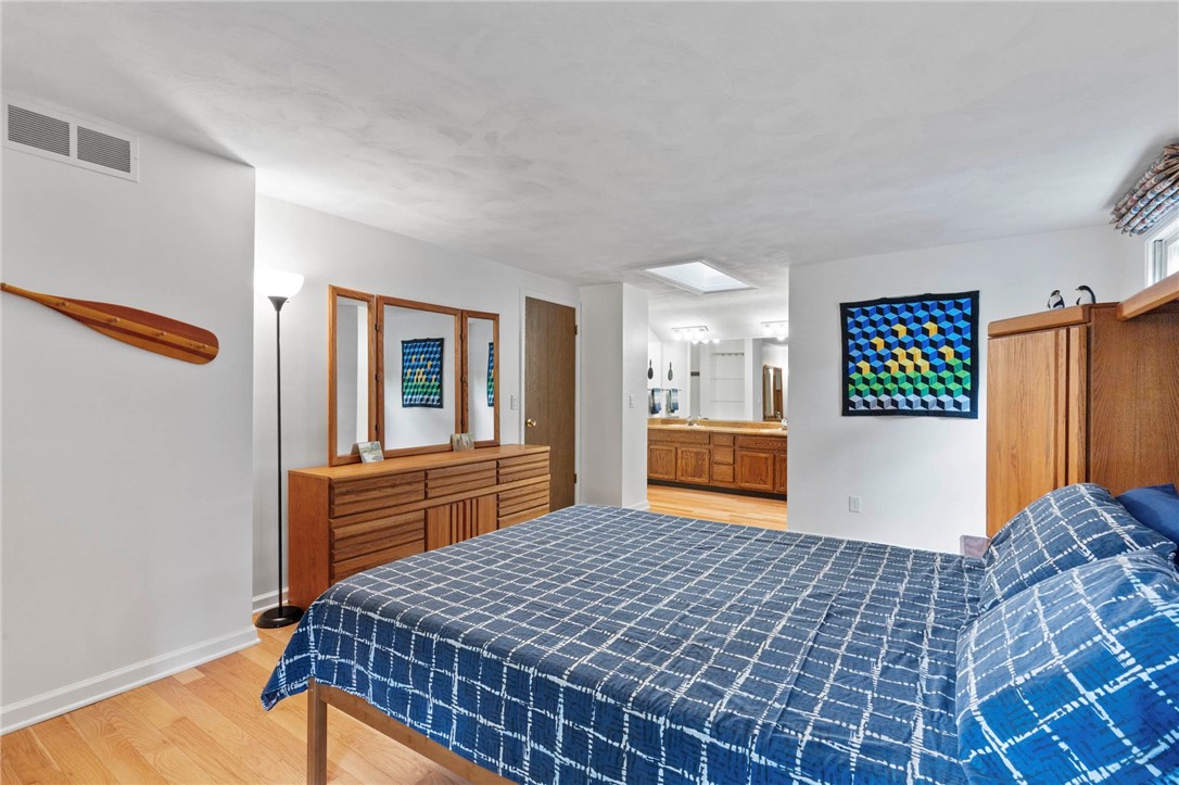 693 Ashdon Circle Webster, NY 14580 - Photo 27 of 50 Primary bedroom