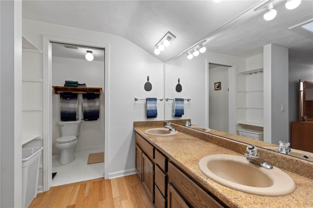 693 Ashdon Circle Webster, NY 14580 - Photo 28 of 50 Primary bath