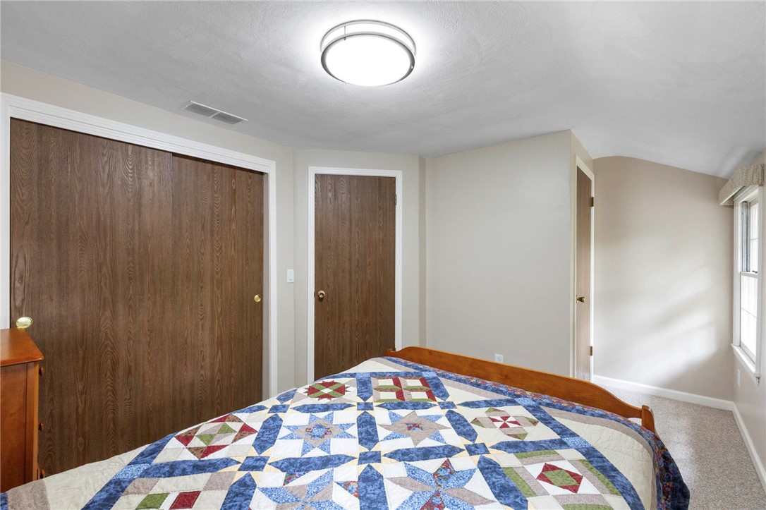 693 Ashdon Circle Webster, NY 14580 - Photo 32 of 50 second bedroom