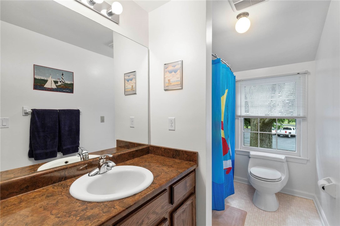 693 Ashdon Circle Webster, NY 14580 - Photo 35 of 50 guest full bath