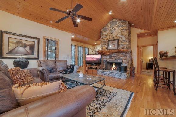 207 B Rendezvous Ridge, Unit B Cashiers, NC 28717 - Photo 4 of 15 Gallery Image 4