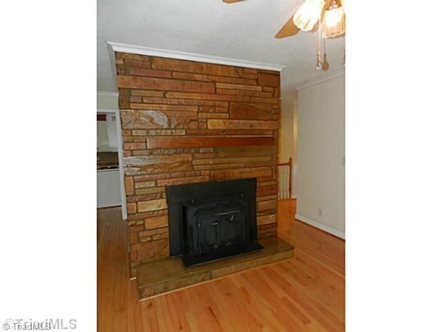 295 Shoals Road Pinnacle, NC 27043 - Photo 4 of 16 Living Room.