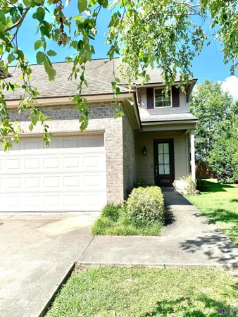 $1,900 | 18132 Pinehurst Drive, Prairieville, LA 70769