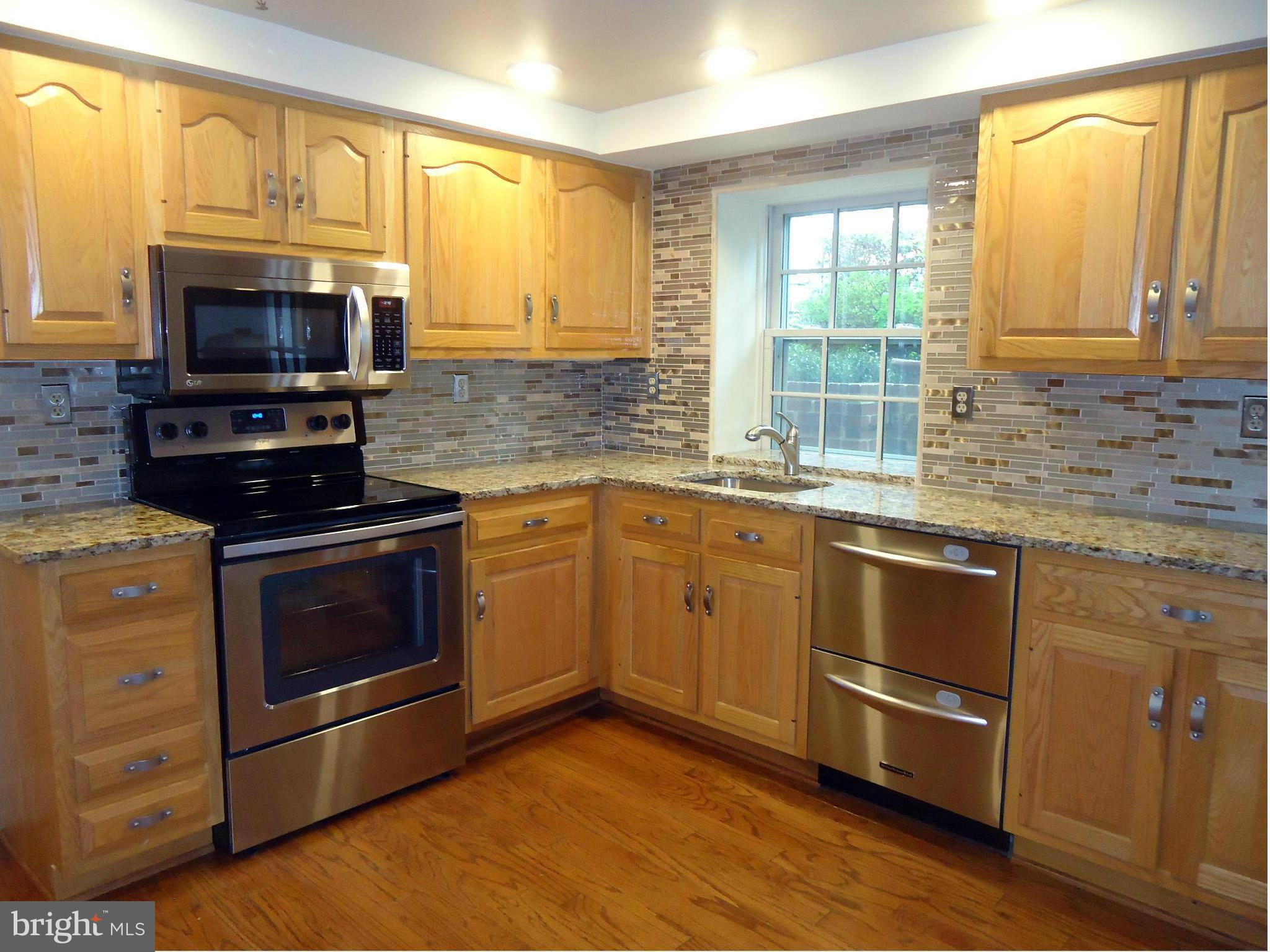 603 Queen Street, Unit 2 Alexandria, VA 22314 - Photo 12 of 29 Kitchen