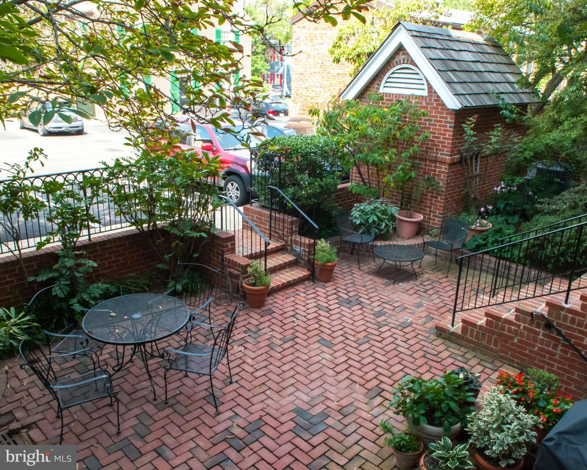 603 Queen Street, Unit 2 Alexandria, VA 22314 - Photo 20 of 29 Common Patio Area