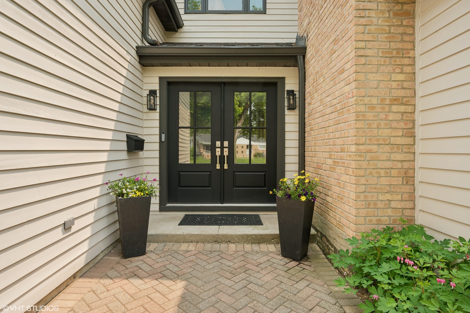 1115 Hunter Road Glenview, IL 60025 - Photo 2 of 34