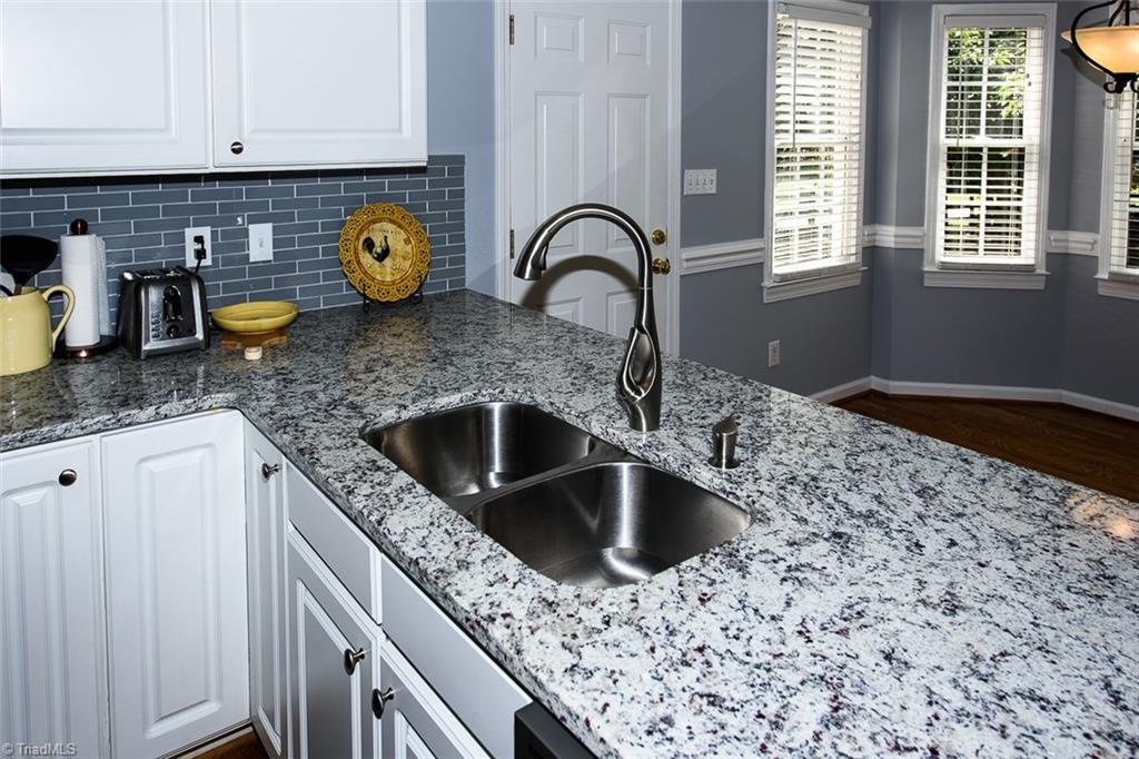 4440 Clarksburg Road Clemmons, NC 27012 - Photo 4 of 30 Kitchen / Garage Access / Breakfast Area