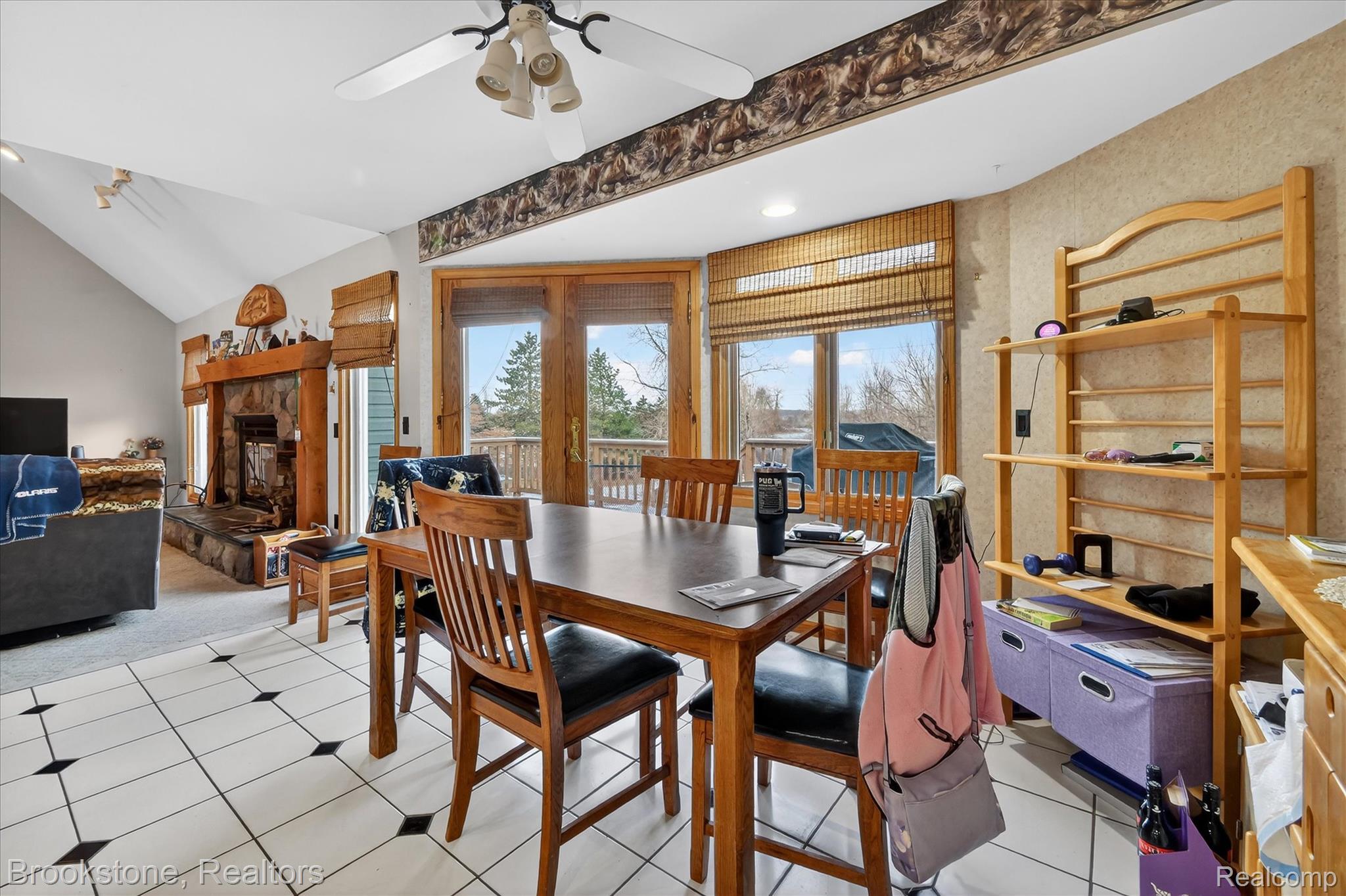 5163 Country Squire Road Dryden, MI 48428 - Photo 20 of 64 Dining space featuring vaulted ceiling and recessed lighting