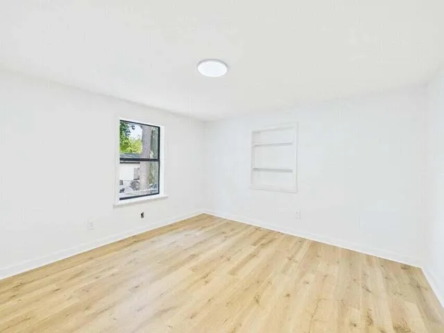 $1,300 | 412 Church Street, Crestview, FL 32539