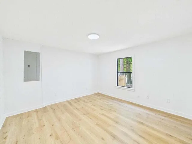 $1,300 | 412 Church Street, Crestview, FL 32539