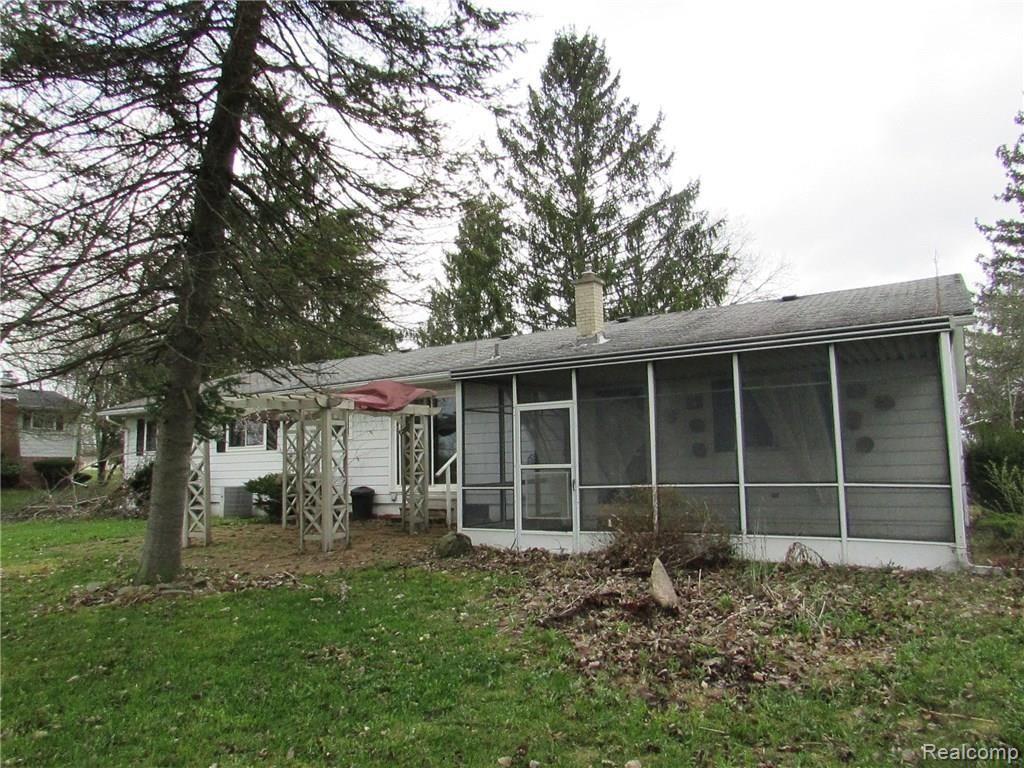 375 West Barron Road Howell, MI 48855 - Photo 2 of 22 BARRON INITIALS COMPLETED 5-4-18 2018-03-14 013.JPG