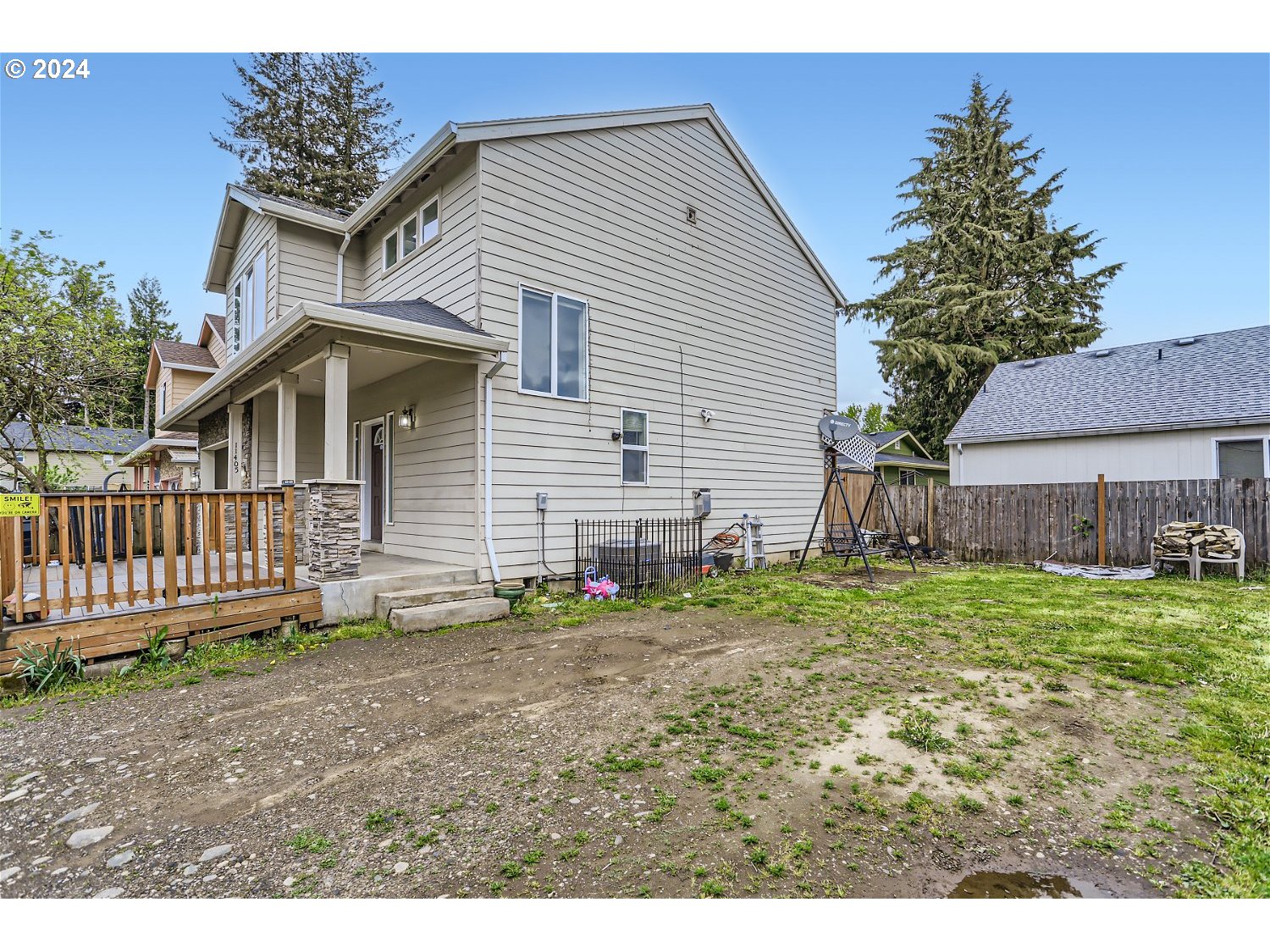 11405 Southeast Clinton Street Portland, OR 97266 - Photo 28 of 29 a front view of a house with a yard