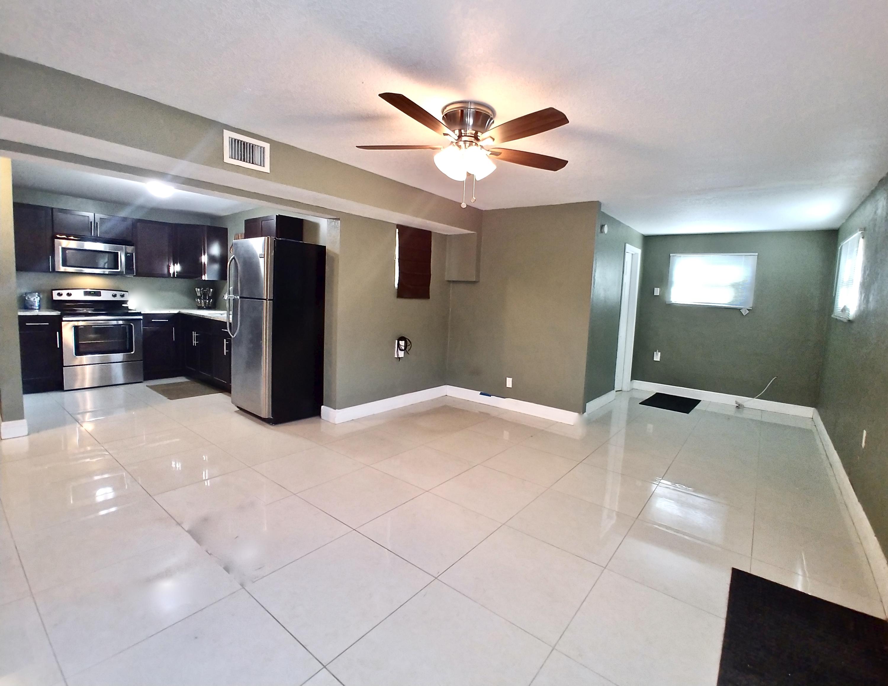 7898 Terrace Road Lake Worth, FL 33462 - Photo 3 of 21 fullsizeoutput_6a8