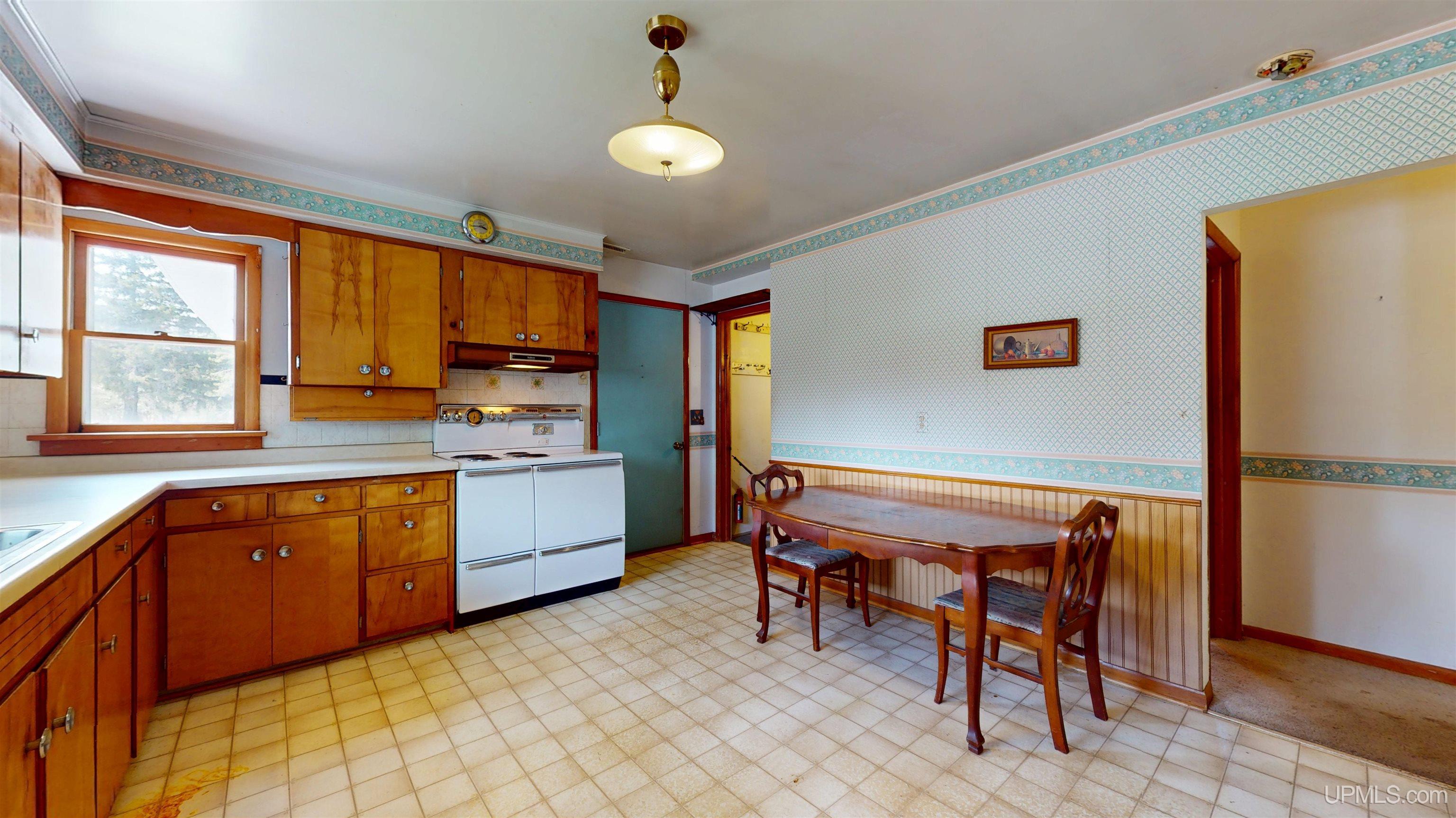 80 3rd Street South Range, MI 49963 - Photo 17 of 33