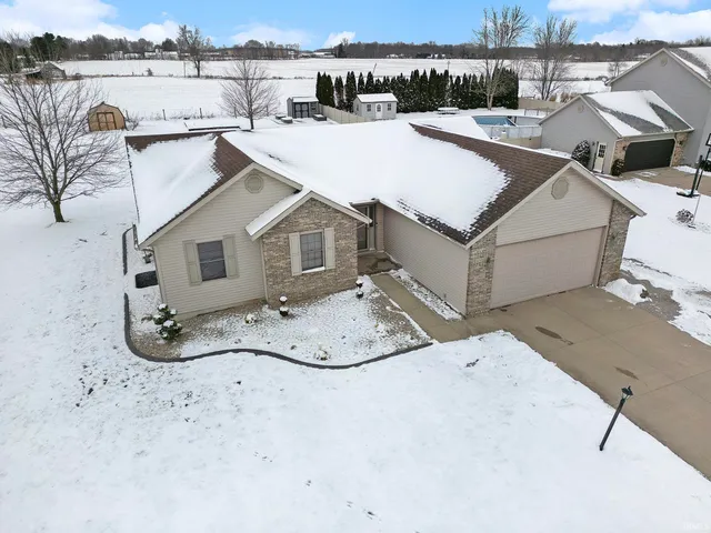 $348,500 | 11905 Sandbrooke Drive, Millersburg, IN 46543