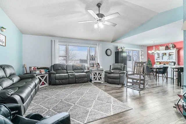 $348,500 | 11905 Sandbrooke Drive, Millersburg, IN 46543