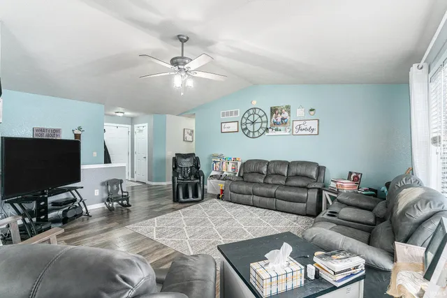 $348,500 | 11905 Sandbrooke Drive, Millersburg, IN 46543