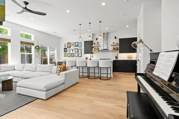 $4,500 | 3905 Clawson Road, Unit 4, Austin, TX 78704