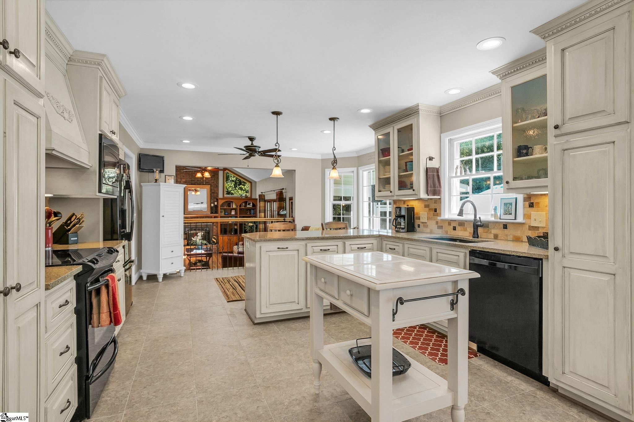 600 Rosebud Lane Greer, SC 29650 - Photo 9 of 50 Gallery Image 9