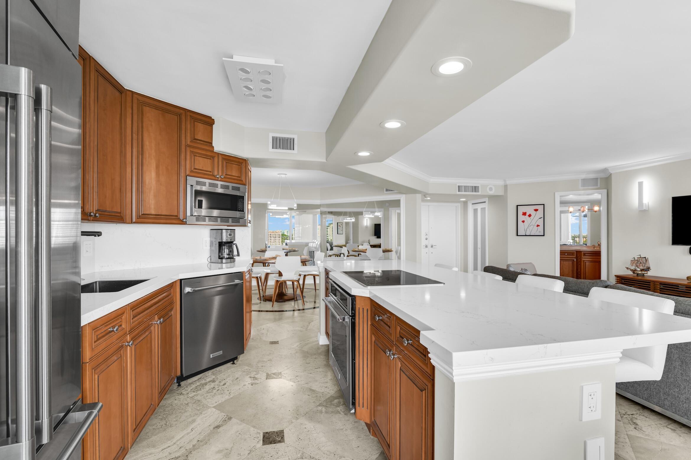 500 South Ocean Boulevard, Unit 1009 Boca Raton, FL 33432 - Photo 9 of 57 Kitchen/dinning