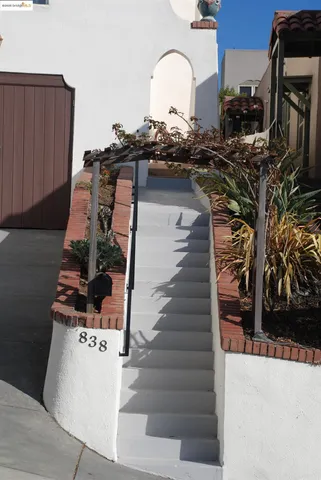 $3,500 | 838 Vermont Street, Oakland, CA 94610