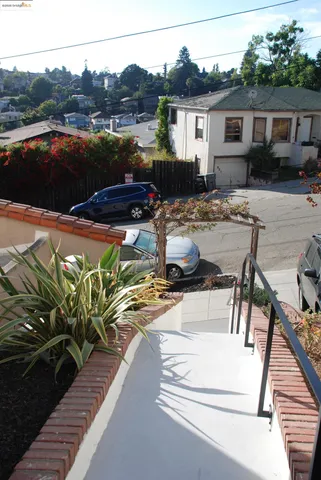 $3,500 | 838 Vermont Street, Oakland, CA 94610