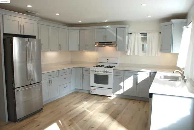 $3,500 | 838 Vermont Street, Oakland, CA 94610