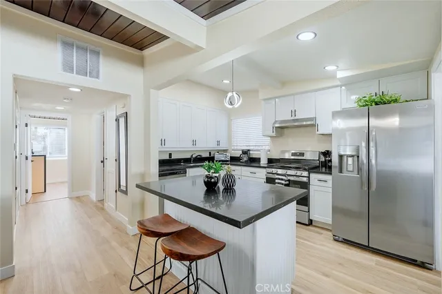 $938,888 | 6250 Coldwater Canyon Avenue, North Hollywood, CA 91606