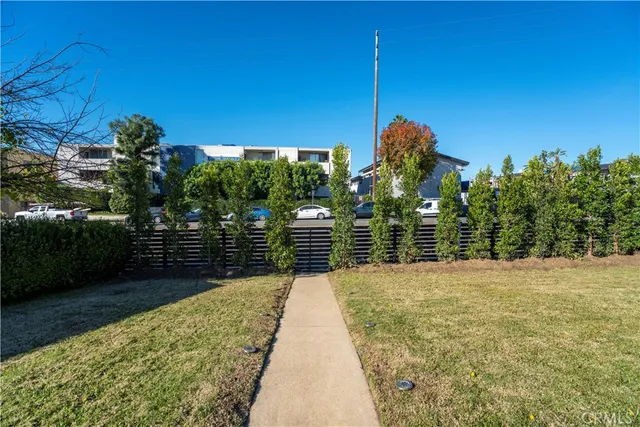 $938,888 | 6250 Coldwater Canyon Avenue, North Hollywood, CA 91606