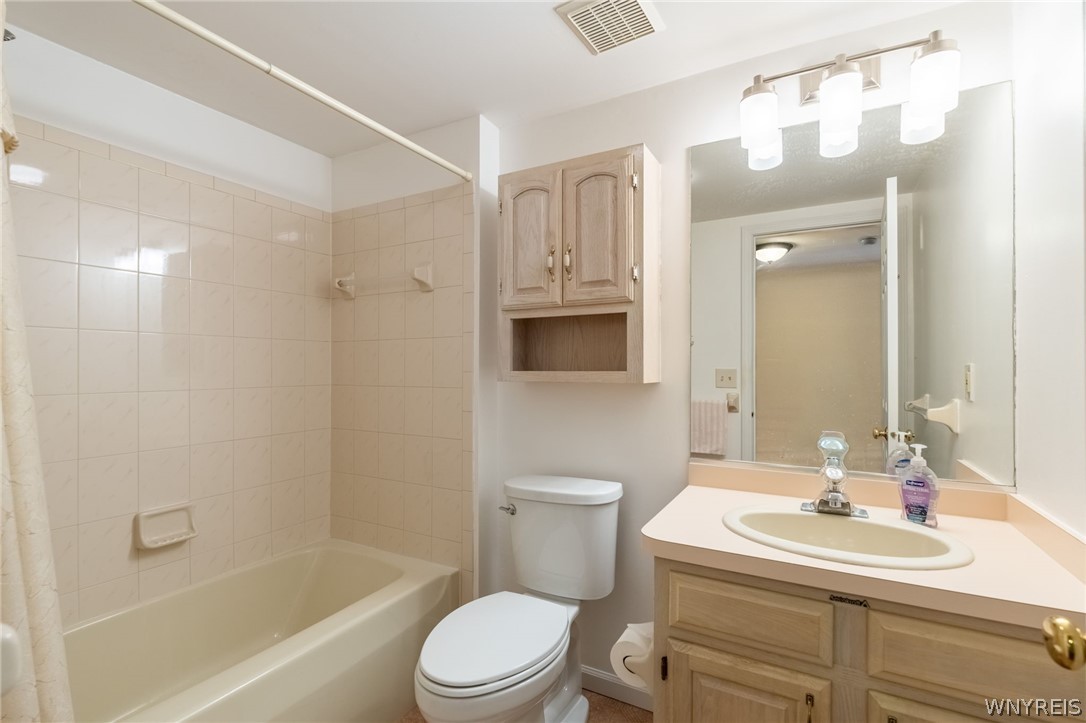990 Hopkins Road, Unit G Amherst, NY 14221 - Photo 12 of 24