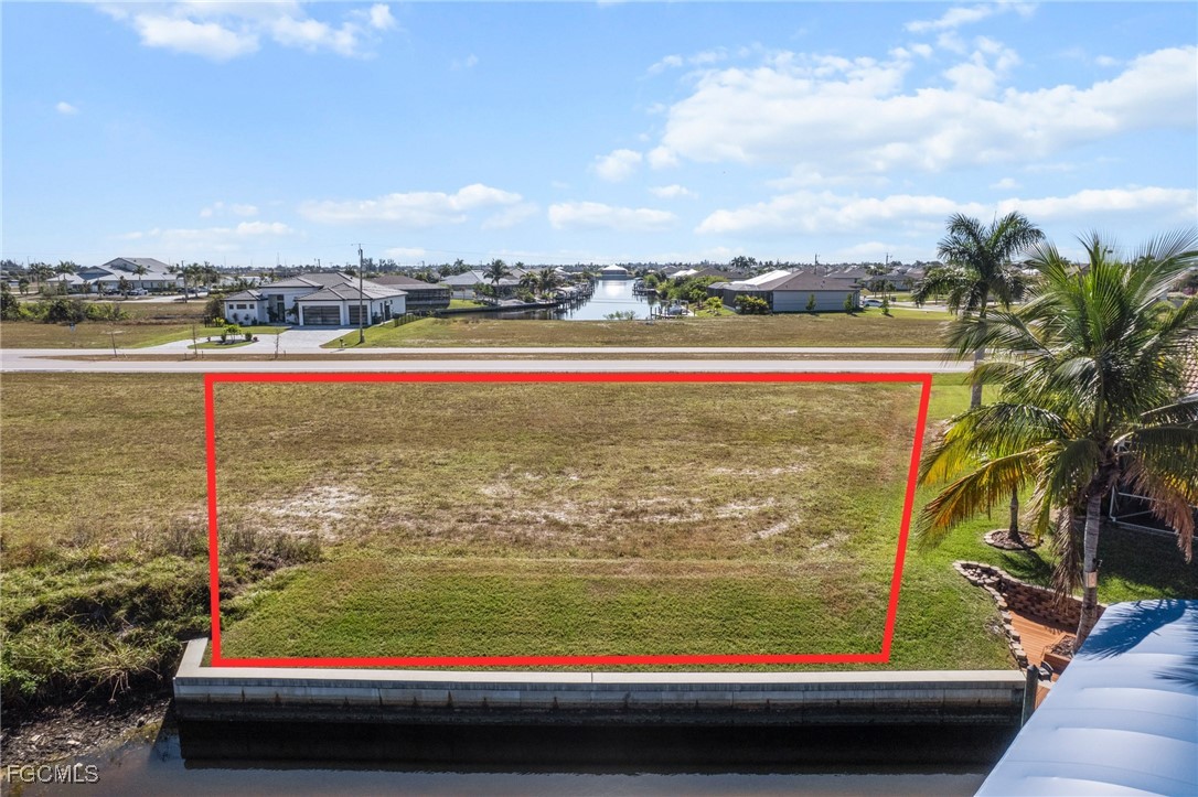 3231 Yucatan Parkway Cape Coral, FL 33993 - Photo 3 of 5