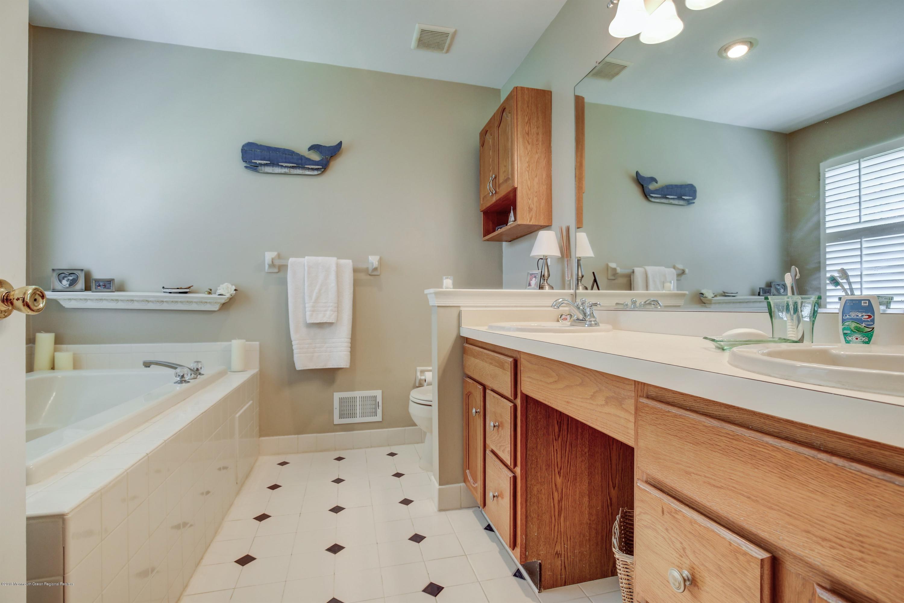 2 Morrisfield Pass Colts Neck, NJ 07722 - Photo 18 of 31 018_Master Bathroom