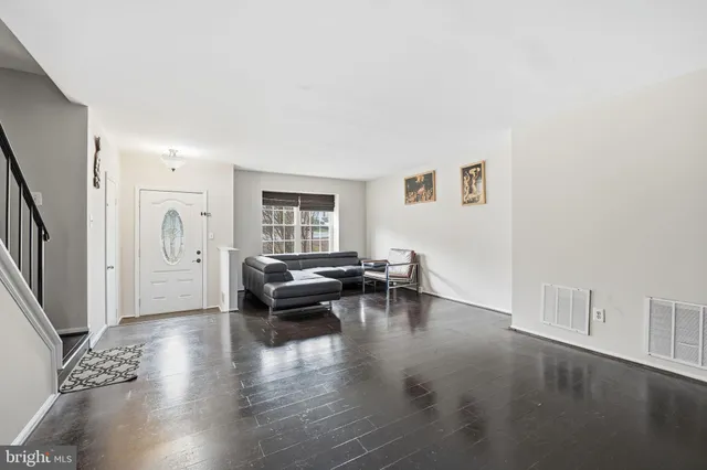 $450,000 | 8514 Charnwood Court, Manassas, VA 20111