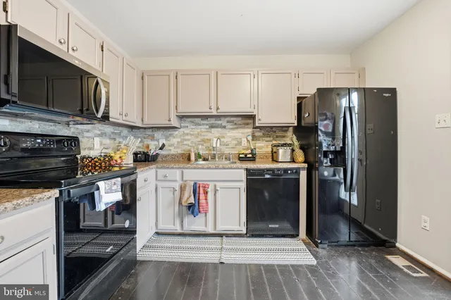 $450,000 | 8514 Charnwood Court, Manassas, VA 20111