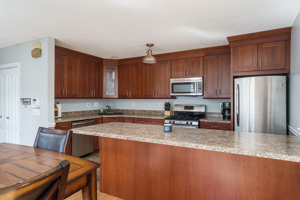 104 Johnson Road, Unit 1202 Chicopee, MA 01022 - Photo 13 of 30