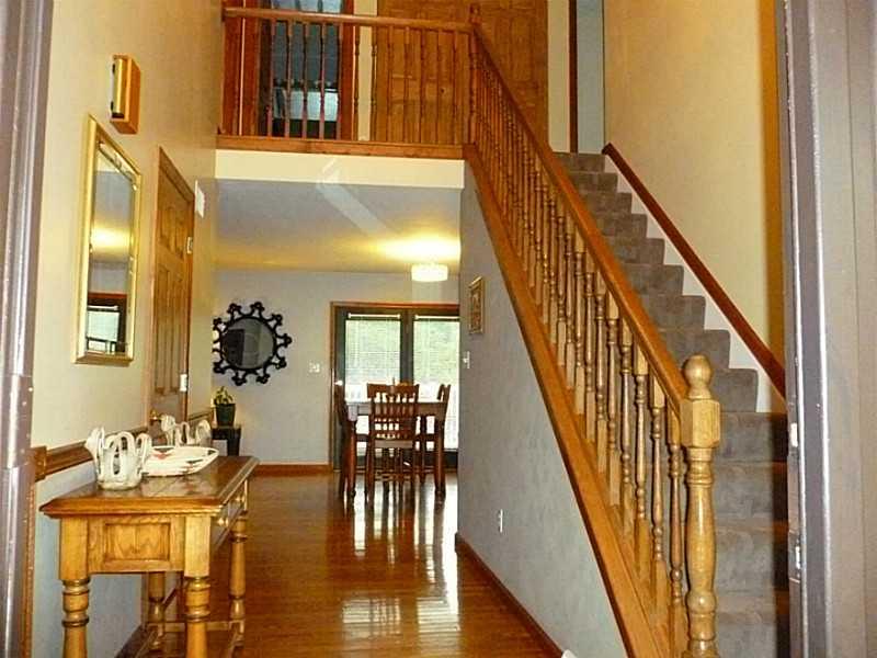 326 Snowden Road Hookstown, PA 15050 - Photo 8 of 24 Entry/Foyer.