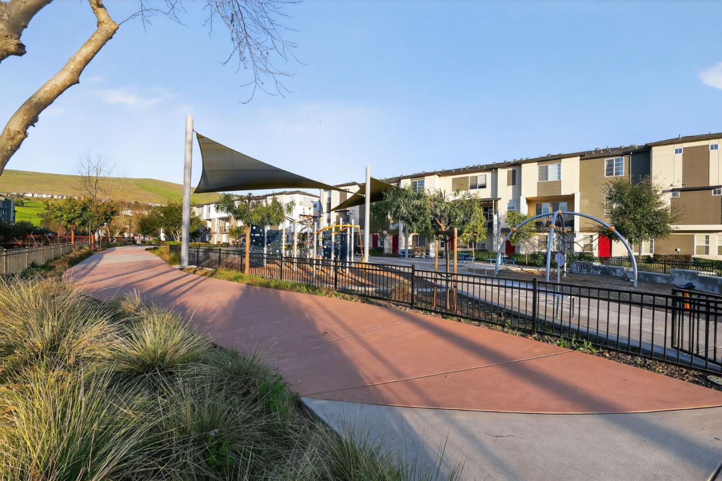 392 Line Street Hayward, CA 94544 - Photo 7 of 35