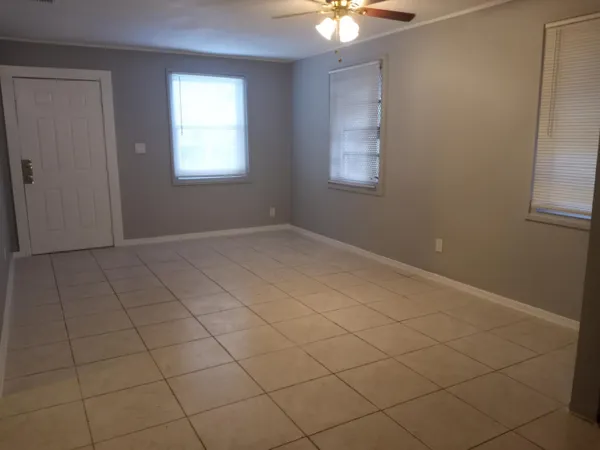 $1,950 | 522 West 3rd Street, Riviera Beach, FL 33404