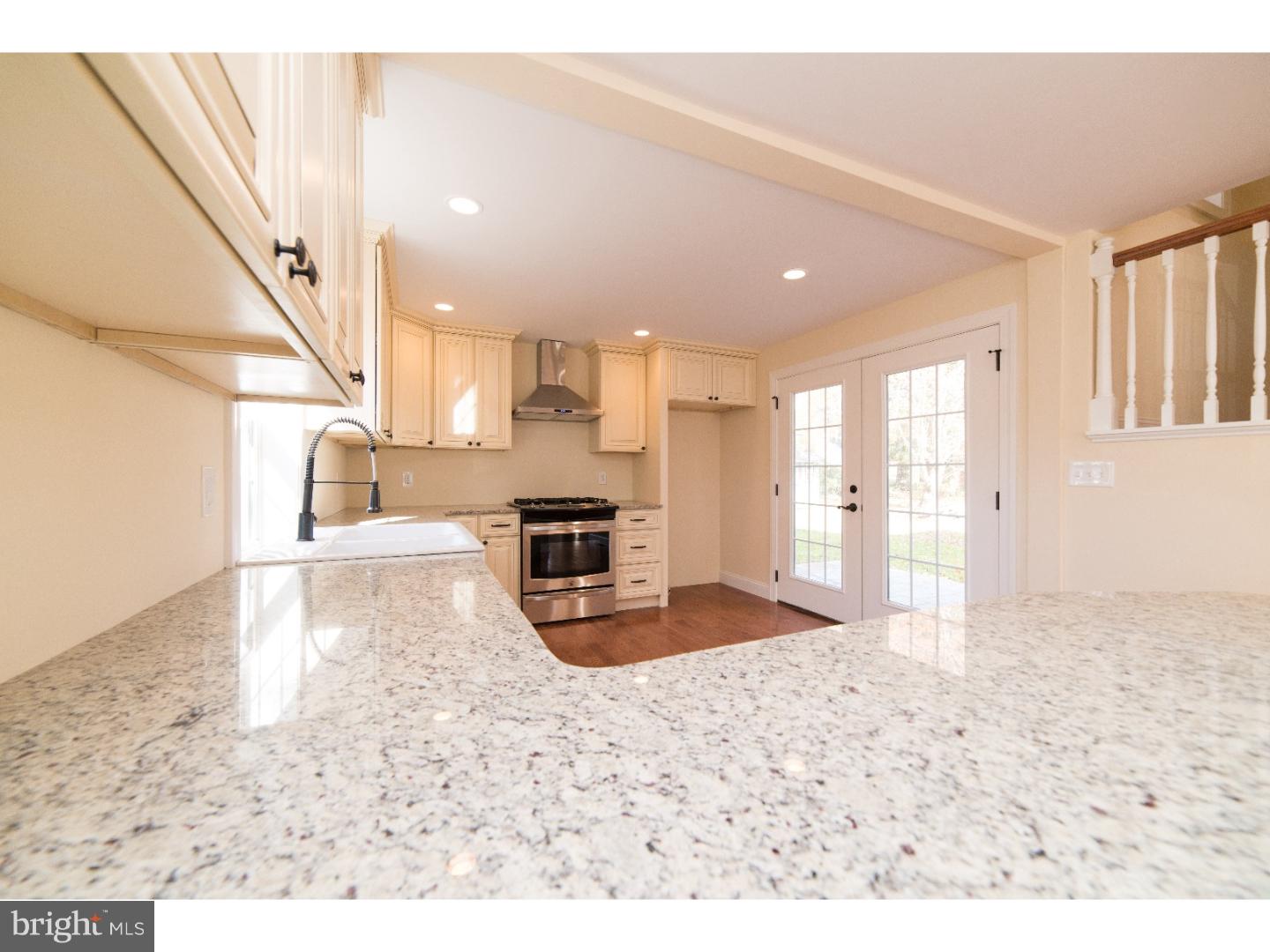 424 Colfax Road Havertown, PA 19083 - Photo 10 of 17