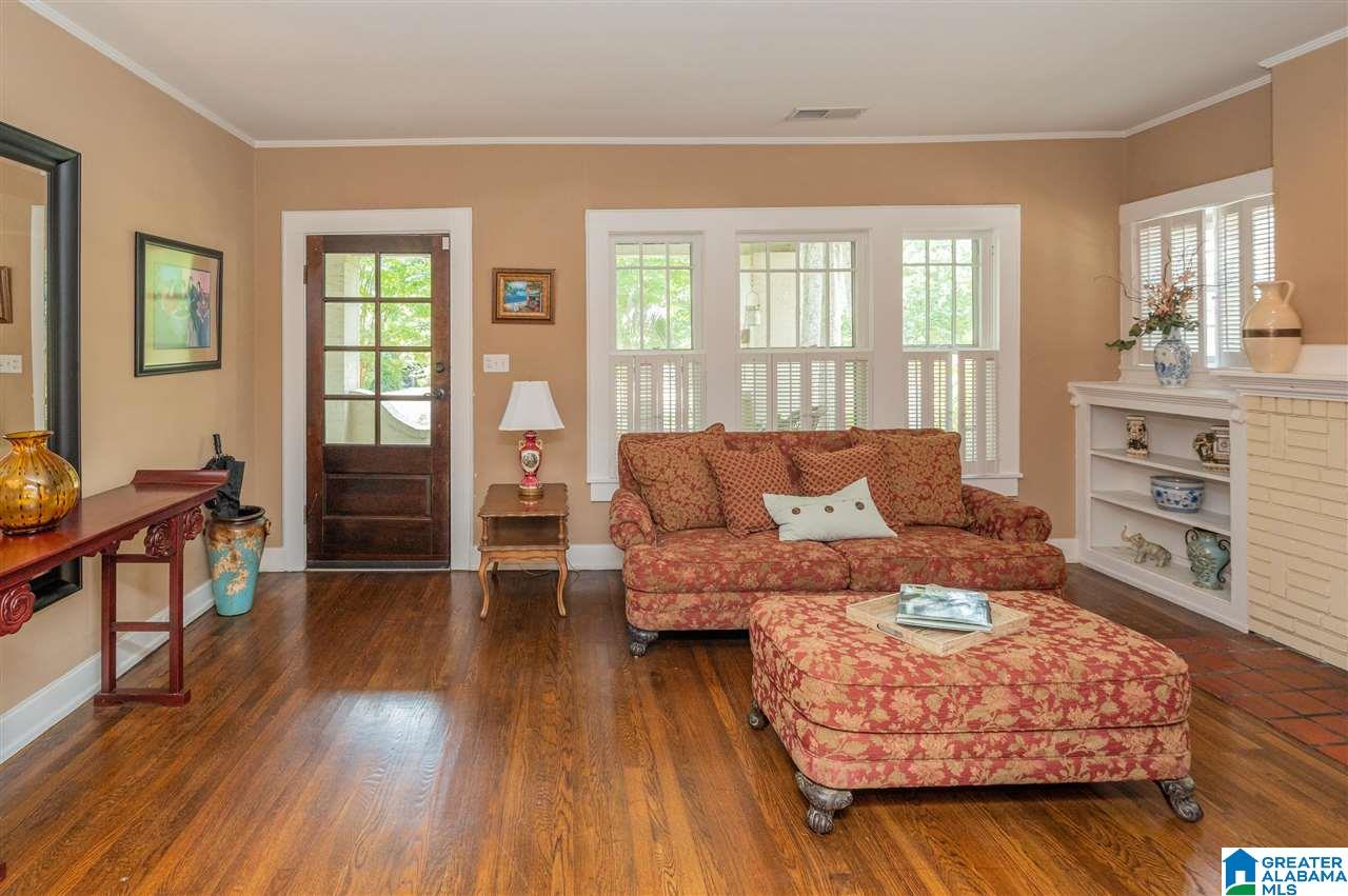 1404 Sutherland Place Birmingham, AL 35209 - Photo 4 of 45
