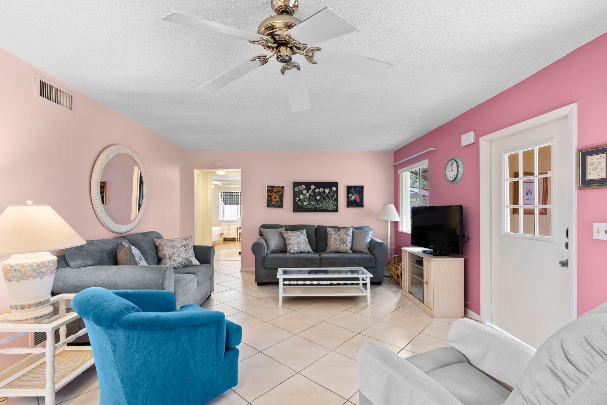 336 Pine Ridge Circle, Unit B1 Greenacres, FL 33463 - Photo 6 of 30 DSC07978.jpg-FULL