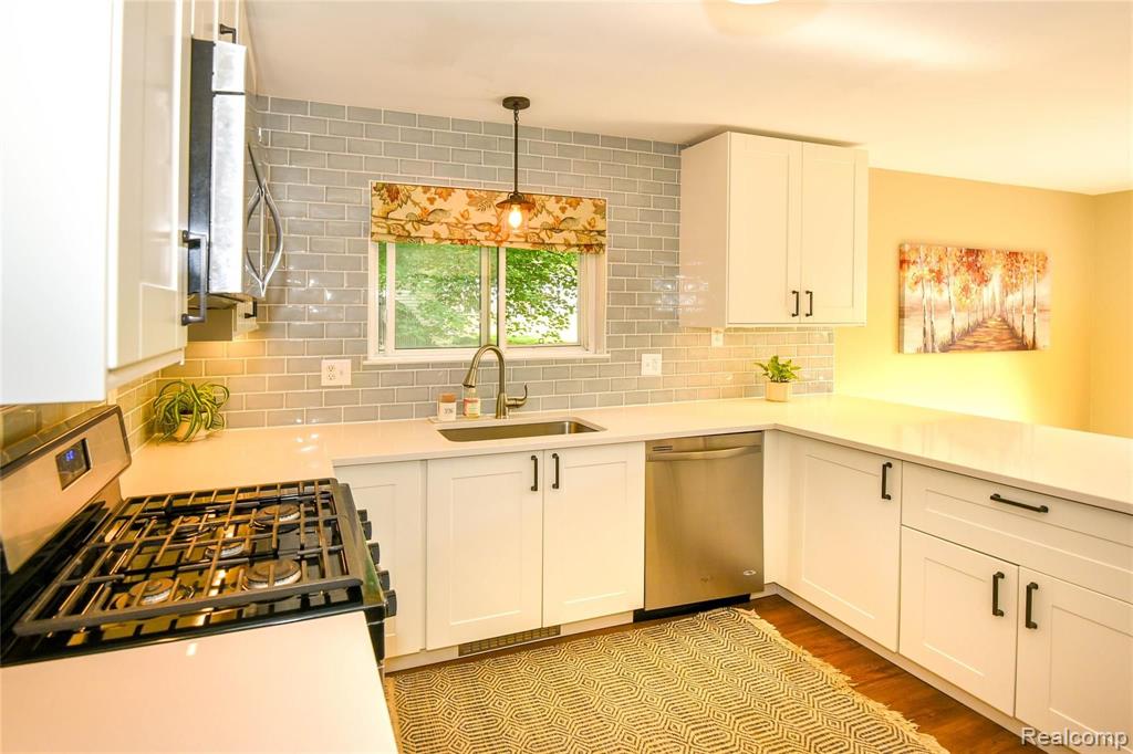 554 Curzon Road Rochester Hills, MI 48307 - Photo 14 of 35