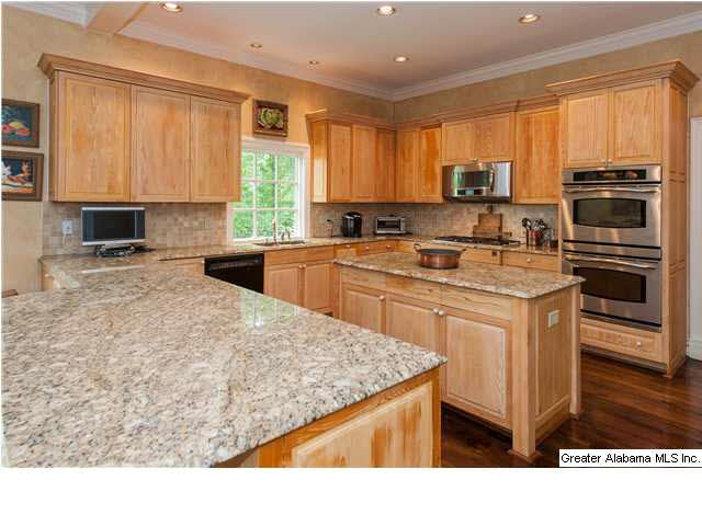 2601 Heathermoor Road Birmingham, AL 35223 - Photo 13 of 32